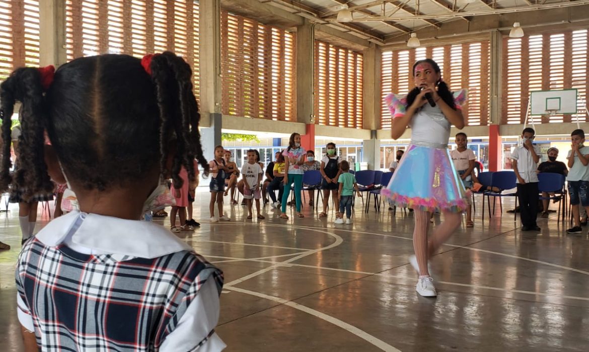 Aeropuerto Alfonso López Pumarejo de Valledupar hace celebración con niños de institución educativa